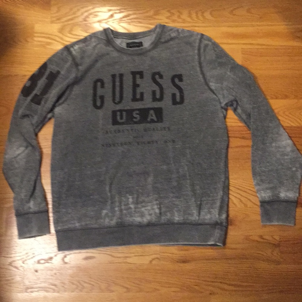 GUESS sweatshirt